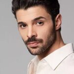 Halit &Ouml;zg&uuml;r Sarı